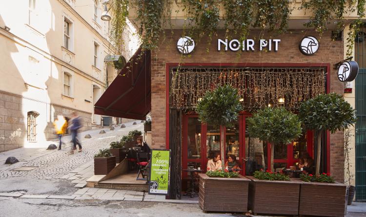 Noir Pit Coffee, ilk kez franchising sistemiyle şubeler açacak. Bir şubenin ortalama yatırım tutarı 100 bin dolar.